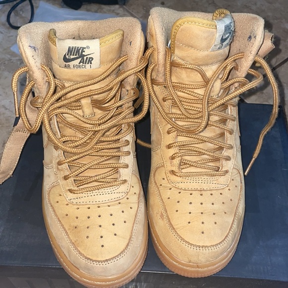 Nike Air Force - Picture 7 of 9